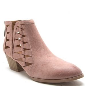 Qupid Bootie / Best Seller Blush Tribal Bootie/ Size 9